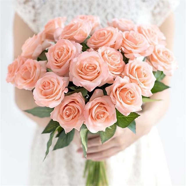  10PCS Bride Holding Flower Simulation Rose Feel Moisturizing Rose Wedding Decoration