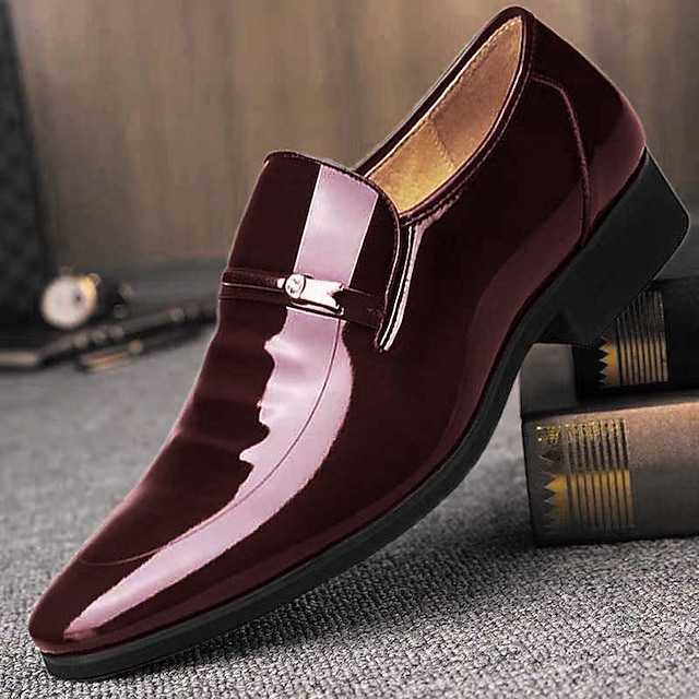  Men's Business Patent Leather Shoes Autumn Winter Men's New Pointed Toe Slip-On Shoes Low-Top Formal Plus Size Leather Shoes