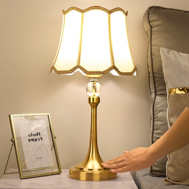  легкая роскошная настольная лампа сенсорная прикроватная лампа теплая и постоянная лампа современная и простая скандинавская прикроватная лампа для главной спальни