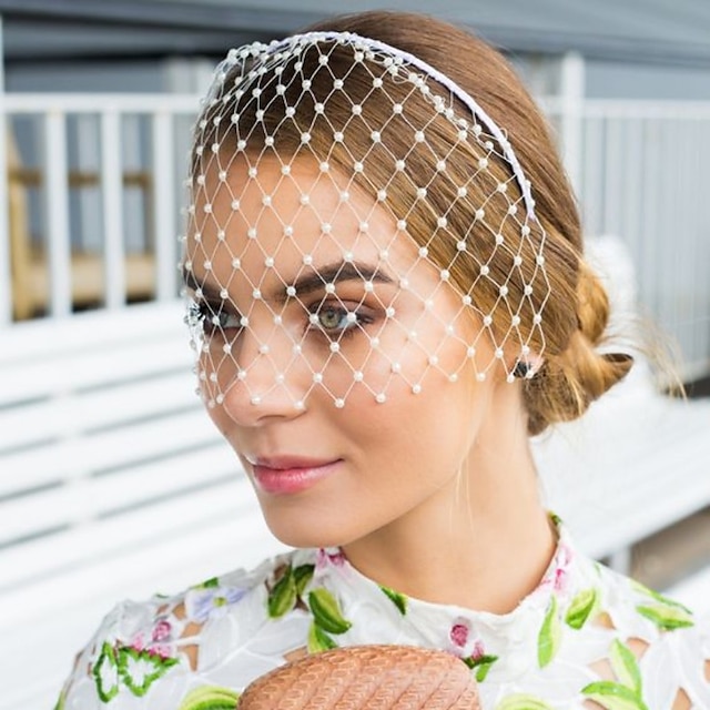  One-tier Simple / Pearls Wedding Veil Blusher Veils / Birdcage Veils with Faux Pearl Tulle dress to impress 2024