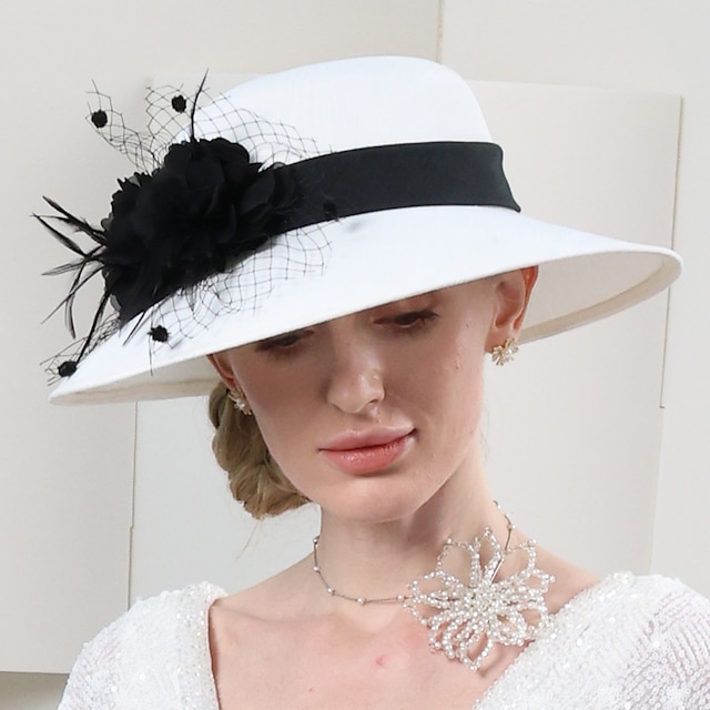  Fascinators Kentucky Derby Hat Fiber Bowler / Cloche Hat Straw Hat Sun Hat Wedding Evening Party Elegant Sun Protection With Feather Floral Headpiece Headwear