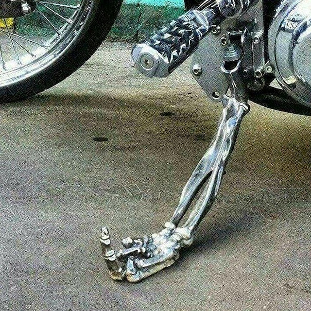  halloween skeleton paw motorcykel støtteben - skelet pote med langfinger motorcykel støtteben, aluminiumslegering universal motorcykel sidebeslag
