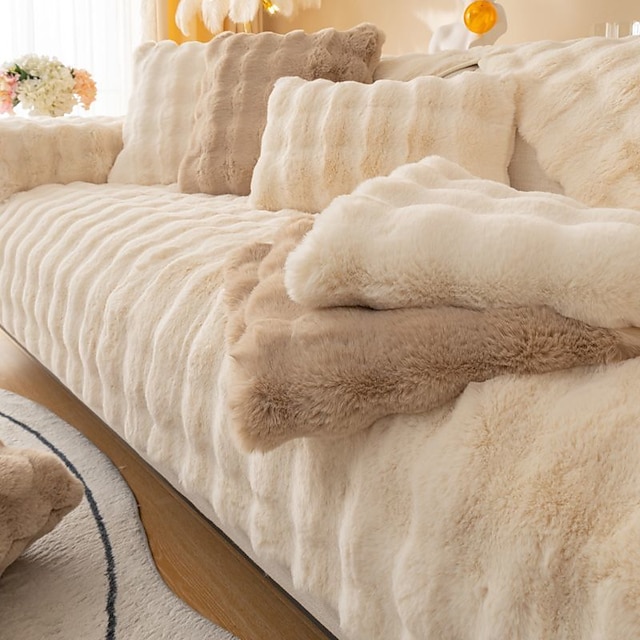  cuscino per divano rosso in rete di peluche di coniglio, cuscino di peluche ispessito invernale, copridivano in pelle antiscivolo, asciugamano di stoffa
