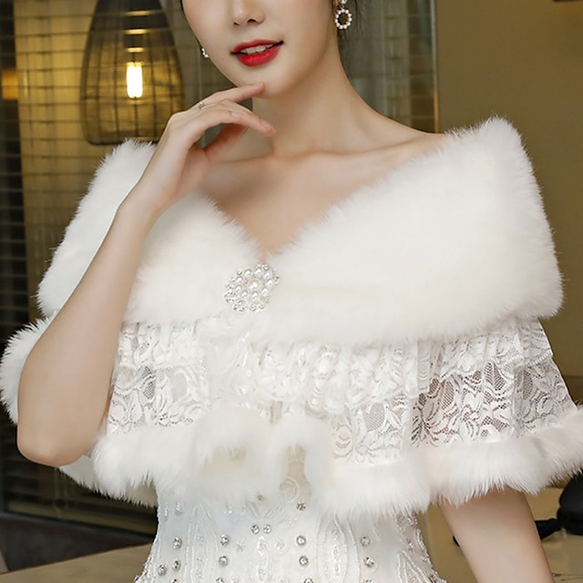  White Faux Fur Fur Wraps Shawls Women‘s Wrap Bridal‘s Wraps Pure Bridal Sleeveless Faux Fur Wedding Wraps With Faux Pearl For Wedding Fall