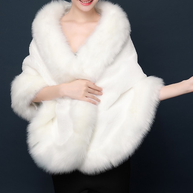  Faux Fur Wraps Shawls Women's Wrap Pure Elegant Sleeveless Terylene Wedding Wraps With Feathers / Fur For Wedding Fall & Winter