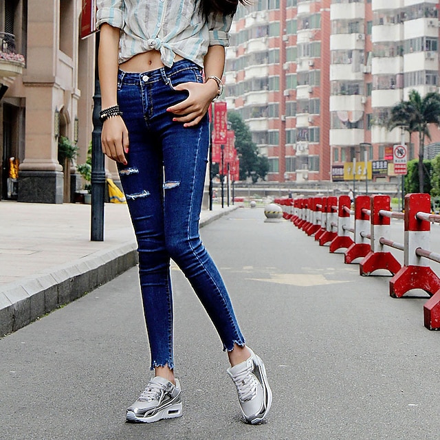 women's sneakers with heel support