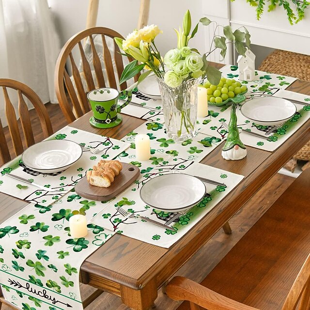  St. Patrick's Day Placemat, Clover Table Decoration, Non slip and Thermal Insulation Linen Mats Seasonal Spring Table Mats for Party Kitchen Dining Decoration