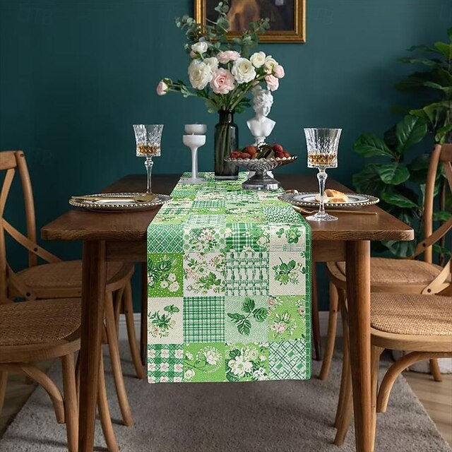 Floral Print Country Style Table Runner, Kitchen Dining Table Decor, Print Decor Table Runners ...
