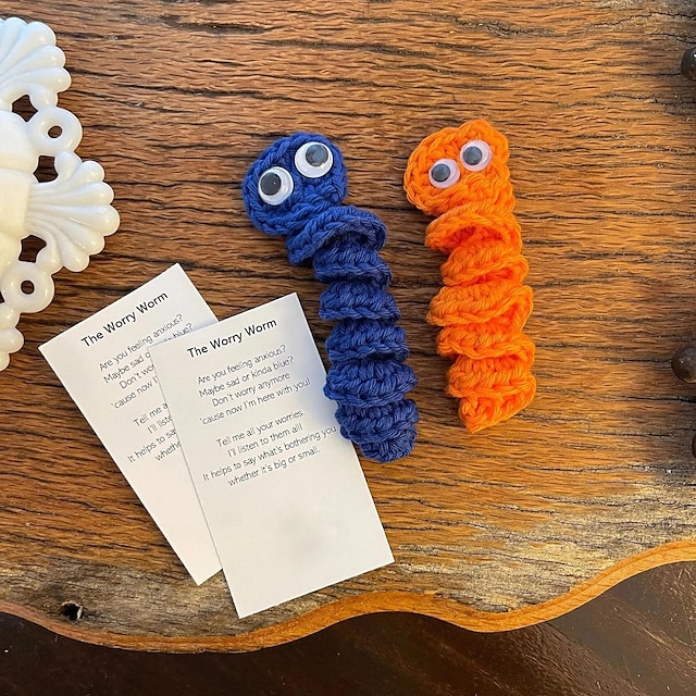  Handmade Emotional Support Worry Worm Gift, Crochet Colorful Worry Worm Inspirational Cares for You, Cute Knitted Gift for Friends