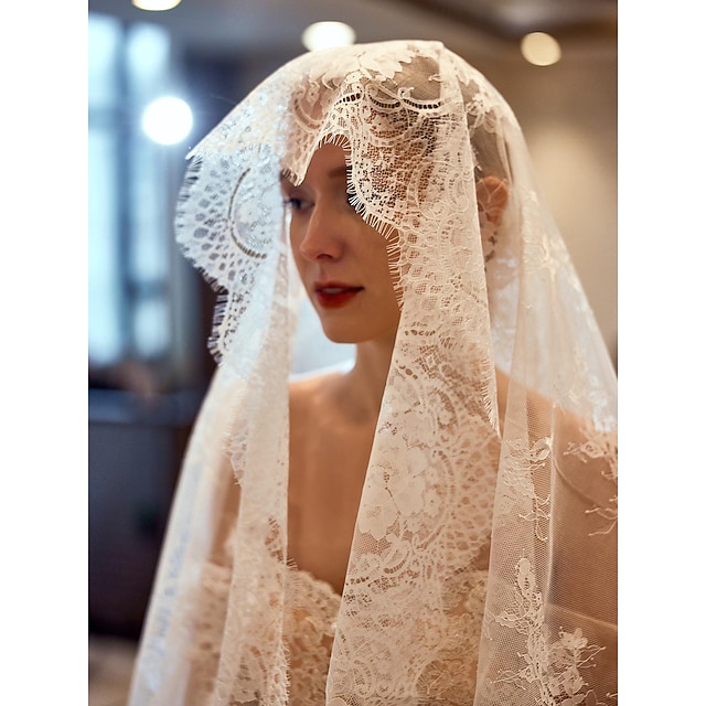  One-tier Vintage Inspired Wedding Veil Elbow Veils with Embroidery 55.12 in (140cm) Lace