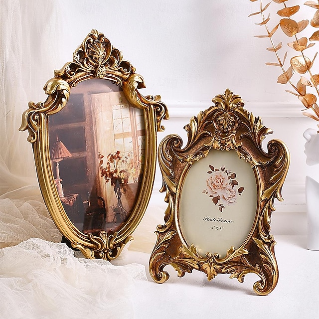  Shield-Shaped Decorative Frame with Random Inner Paper - European Palace Style Frame for Home Décor and Photo Display