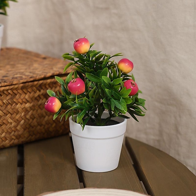  realistická miniaturní hrnková rostlina jabloně