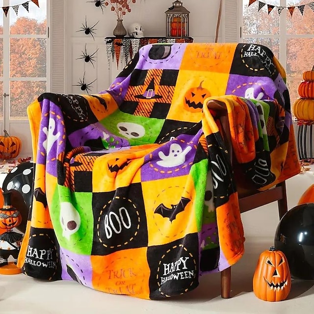  1pc Cozy Halloween Bat & Ghost Fleece Throw Blanket - Soft, Fuzzy, Plush, Luxury Flannel Lap Blanket for Couch, Sofa, or Bed - Perfect for Fall, Autumn, and Winter Seasons