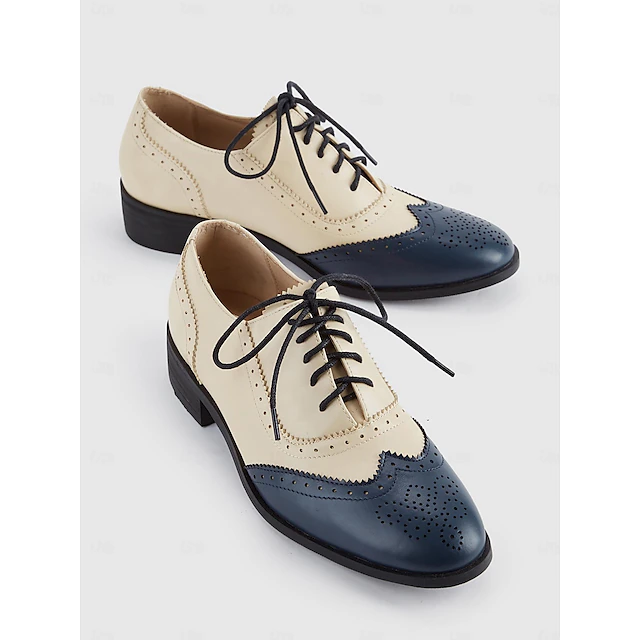 Women's Two-Tone Wingtip Brogue Oxford Shoes in Cream and Navy for Vintage and Formal Wear 8