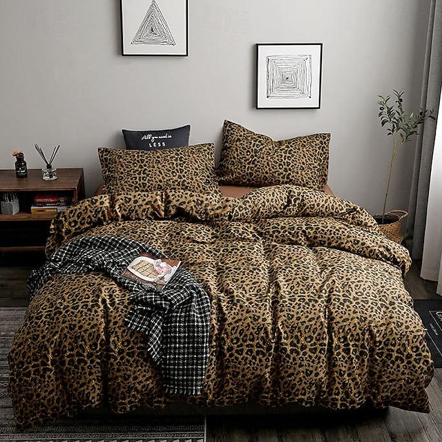  Leopard Print Duvet Cover Set - Includes Duvet Cover and Pillowcases - Stylish and Bold Animal Print Design - Soft and Comfortable Fabric - Perfect for Adding a Wild Touch to Your Bedroom Decor