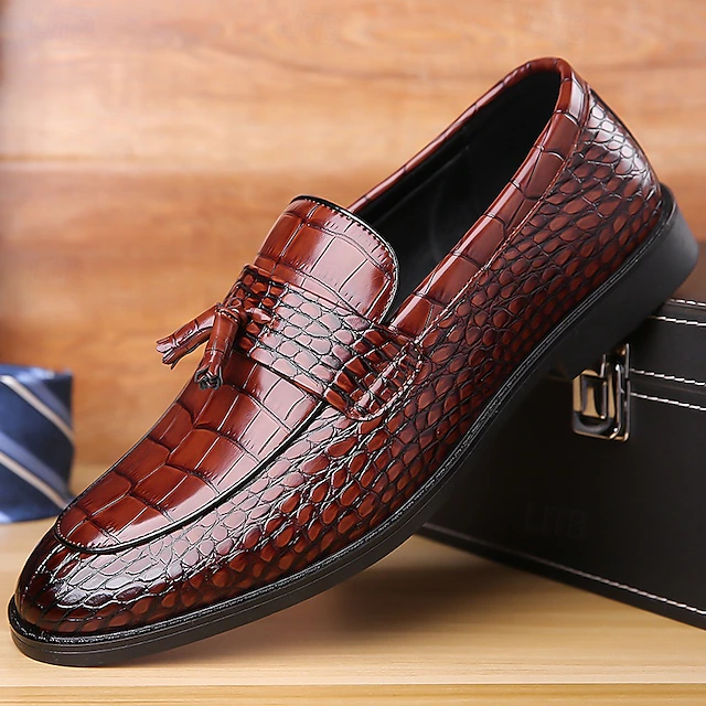 Men's Luxury Crocodile Embossed Leather Loafers with Tassel Detail - Elegant Slip-On Shoes for Business and Formal Wear 10