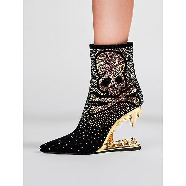 Schwarze Damen-Stiefeletten im Totenkopf-Design mit Strassverzierungen und goldenem Cut-out-Absatz – auffällige Statement-Heels für Gothic-Mode und Partys
