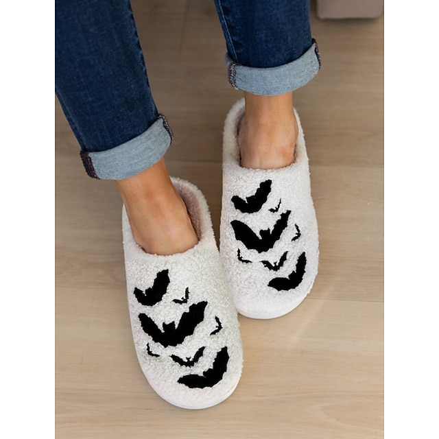  Cozy Halloween Bat Pattern Fleece Indoor Slippers with Non-Slip Sole – Warm Plush House Shoes for Women