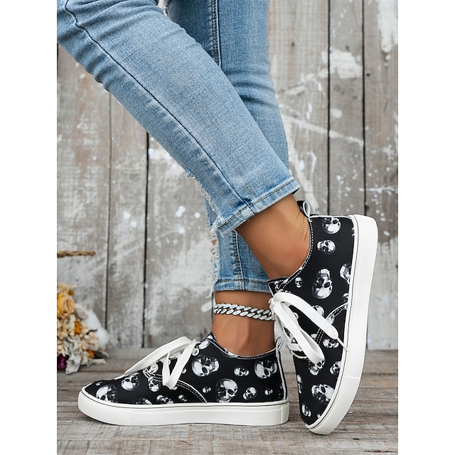  tênis feminino com estampa de caveira e cadarço – calçados casuais góticos de cano baixo com sola branca, perfeitos para o Halloween e para o estilo de rua do dia a dia