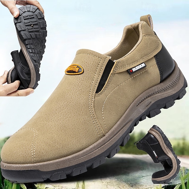  Beige Herren-Outdoor-Schuhe zum Reinschlüpfen mit rutschfester, robuster Sohle und schwarzen Akzenten – bequemes Freizeitschuhwerk für den Alltag