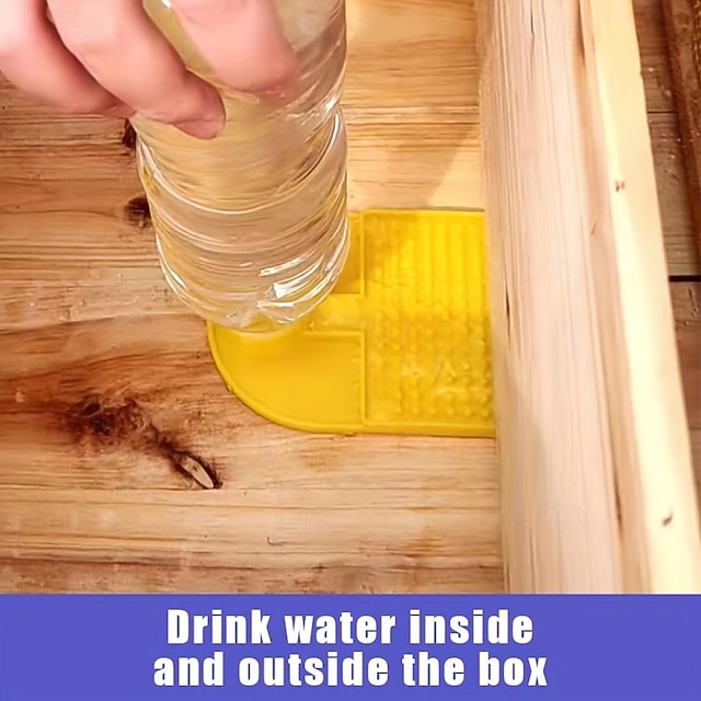  1 bottiglia di plastica per abbeveraggio delle api, mangiatoia per api, compatibile con bottiglia di acqua minerale da 30 mm, anti-annegamento, ampia area di alimentazione delle api