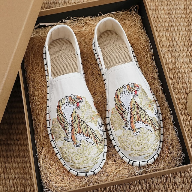  Pánské bílé espadrilky nazouvací boty s uměleckou výšivkou - stylová obuv s jedinečným tygřím designem