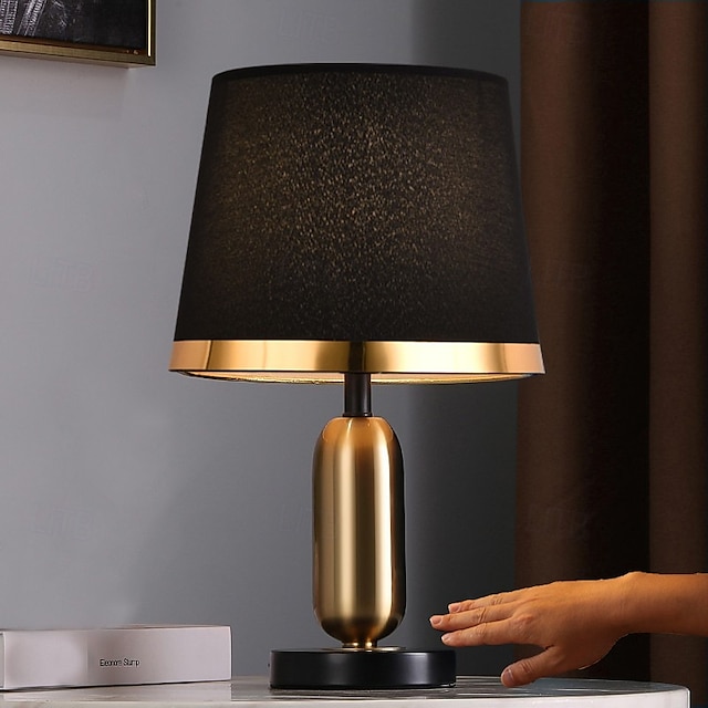  Lampe de table à LED moderne, lampe de chevet blanc chaud, applicable au salon, à la chambre à coucher, au bureau, à la table de chevet et à la bibliothèque