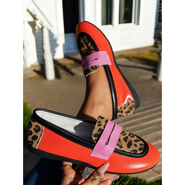  Mocassins à imprimé léopard pour femme avec bride rose – des chaussures plates décontractées et audacieuses pour un style urbain avant-gardiste et un usage quotidien