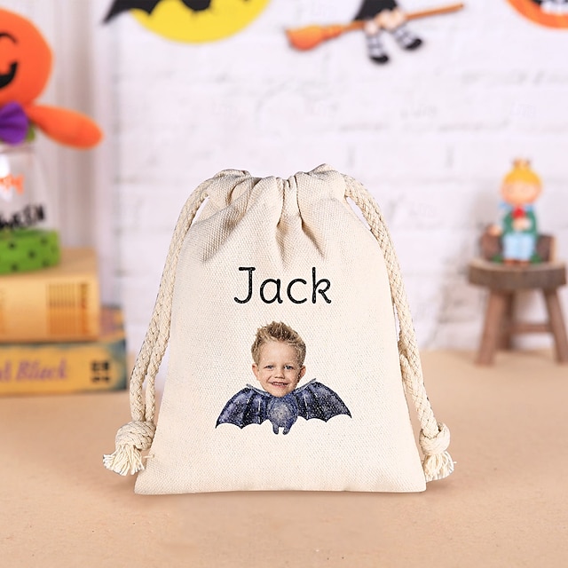  personalisiertes Foto &Halloween-Leckerli-Tasche mit Namen für Kinder, personalisierte Süßigkeiten-Tasche mit dunkler Nacht-Fledermaus, Wald-Thema-Trick-or-Treat-Sack, süße, nicht gruselige