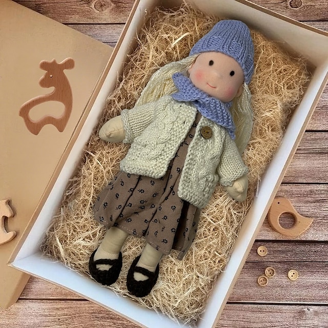  Bambola Waldorf fatta a mano per bambina con set di vestiti - bambola di peluche morbida da 11,8 pollici per bambini piccoli, regalo di Natale ideale per bambini