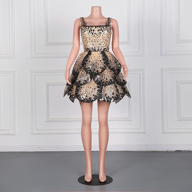  A-Line Homecoming Dresses Elegant Dress Homecoming Cocktail Party Short / Mini Sleeveless Square Neck Sequined with Sequin Appliques