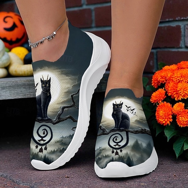  Dámské gotické boty s potiskem havraní kostry – bílé flyknit halloweenské nazouvací boty pro fanoušky hororů, cosplaye a podzimních kostýmních párty od Sarah Richter
