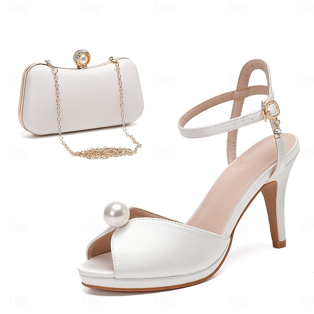  Witte satijnen plateau sandalen voor dames – enkelbandjes met pareldetail en bijpassende clutch, elegant en stijlvol voor bruiloften en feesten