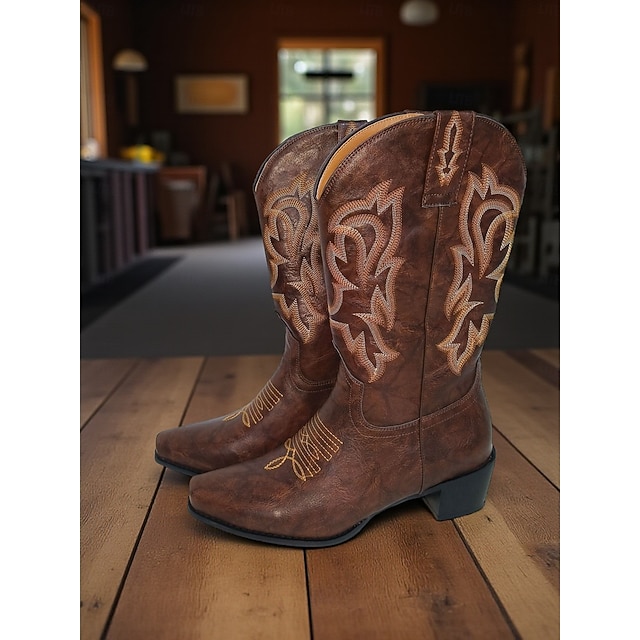  Botas de cowboy femininas de couro vermelho com padrão western bordado - calçados urbanos estilosos para looks da moda