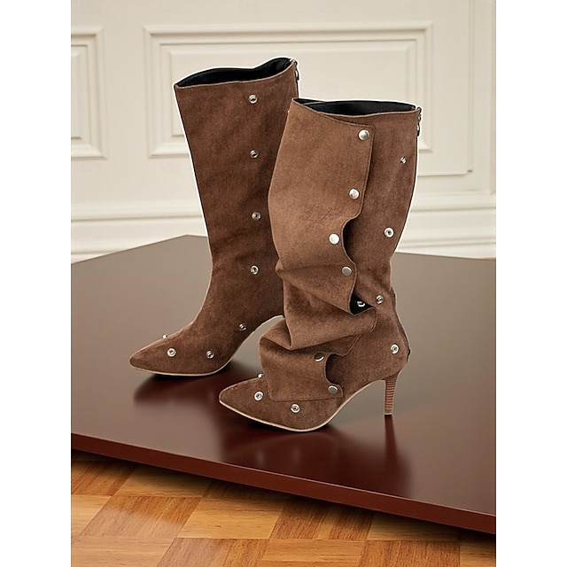  Brune knehøye slouch-støvletter i semsket skinn til dame med avtakbar frontdekorasjon og flerfarget konvertibelt design - fasjonable høyhælte sko for trendy urbane antrekk