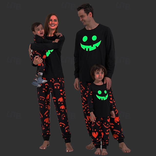 Family Halloween Pajamas Halloween pattern Home Print Black Long Sleeve Adorable Matching Outfits4