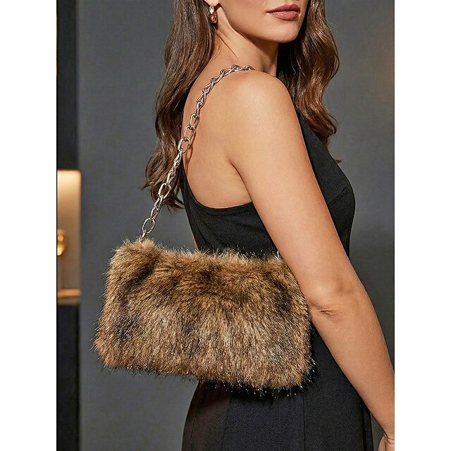 Sac à Main Doux et Élégant en Fausse Fourrure | Divina