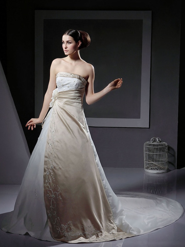  Wedding Dresses A-Line Strapless Sleeveless Chapel Train Satin Bridal Gowns With 2024