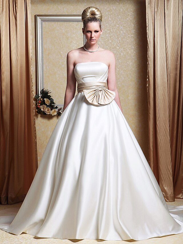  Wedding Dresses Princess Strapless Strapless Chapel Train Satin Bridal Gowns With Bowknot Sash / Ribbon 2024