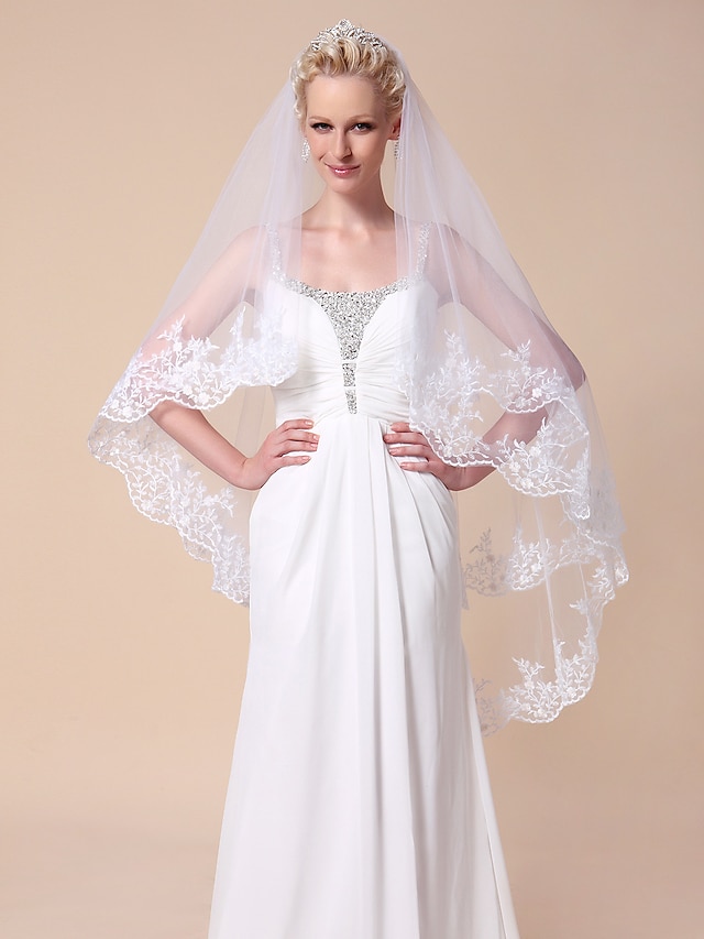  One-tier Tulle Waltz Wedding Veils With Lace Applique Edge