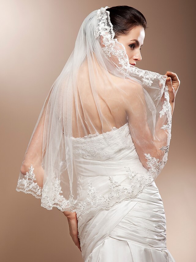  One-tier Lace Applique Edge Wedding Veil Elbow Veils with Appliques 31.5 in (80cm) Lace / Tulle A-line, Ball Gown, Princess, Sheath / Column, Trumpet / Mermaid / Drop Veil
