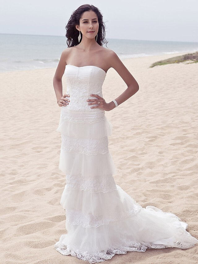  Beach Wedding Dresses Sheath / Column Sweetheart Sleeveless Sweep / Brush Train Satin Bridal Gowns With Ruched Beading 2024