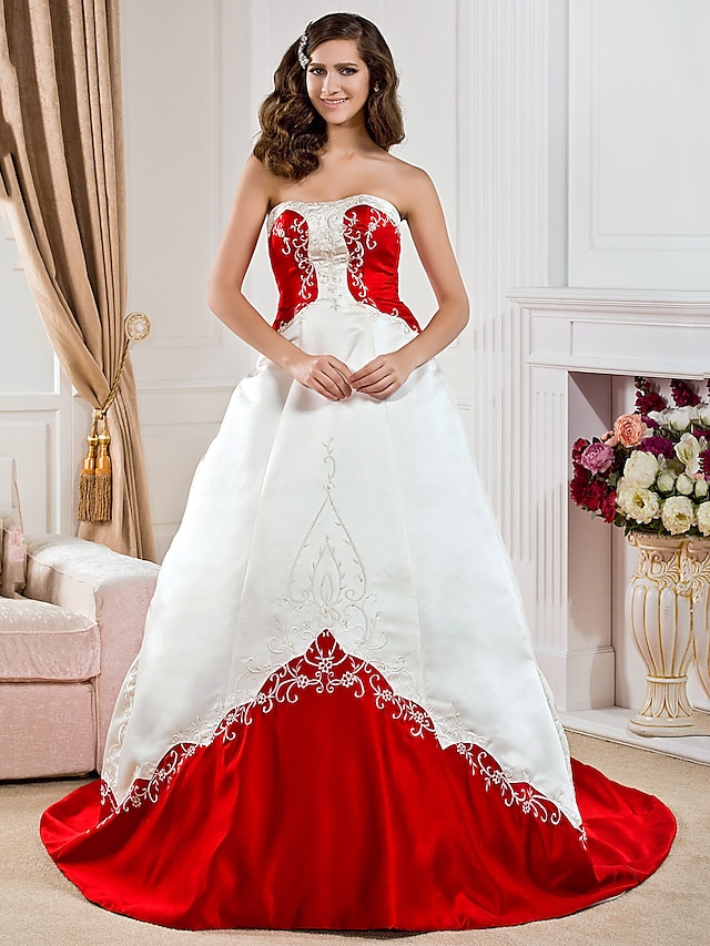  Hall Wedding Dresses A-Line Strapless Sleeveless Court Train Satin Bridal Gowns With 2024