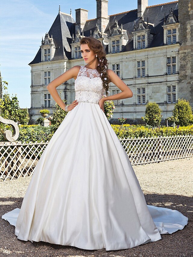  Hall Wedding Dresses Ball Gown Bateau Neck Regular Straps Chapel Train Satin Bridal Gowns With Beading Appliques 2024