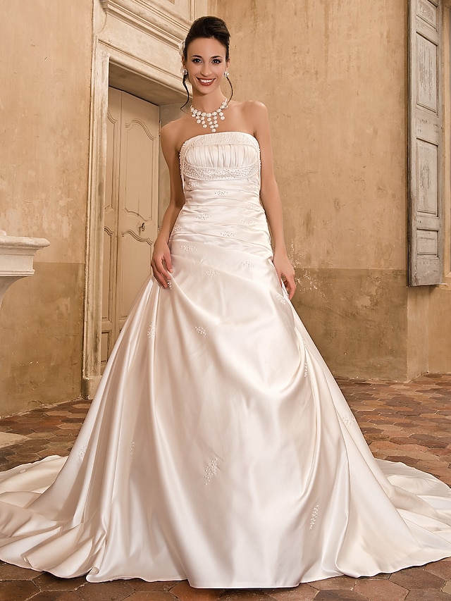  שמלות חתונה נסיכה סטרפלס ללא שרוולים שובל כנסייה (צ'אפל) סאטן שמלות כלה עם 2024