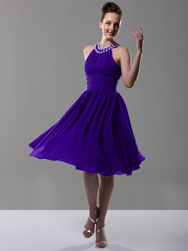  Ball Gown / A-Line Jewel Neck Knee Length Chiffon Bridesmaid Dress with Pleats / Ruched / Beading