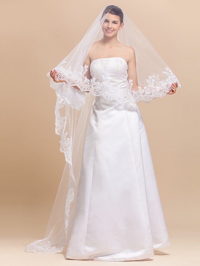  Elegant 1 Layer Chapel Wedding Veils With Lace Applique Edge