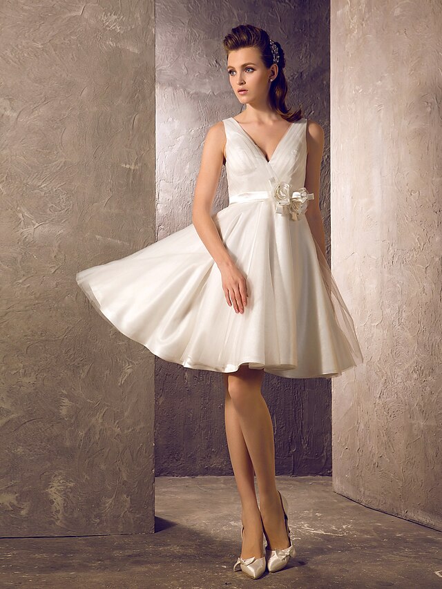  A-Line Wedding Dresses V Neck Knee Length Tulle Regular Straps Formal Simple Vintage Little White Dress Plus Size with Sash / Ribbon Flower Side-Draped 2020