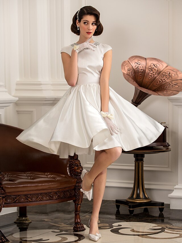  A-Line Wedding Dresses Bateau Neck Knee Length Satin Cap Sleeve Vintage Little White Dress Sparkle & Shine with Beading 2020