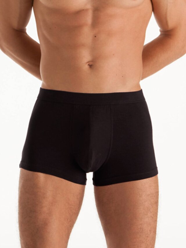 hombres con boxer negro